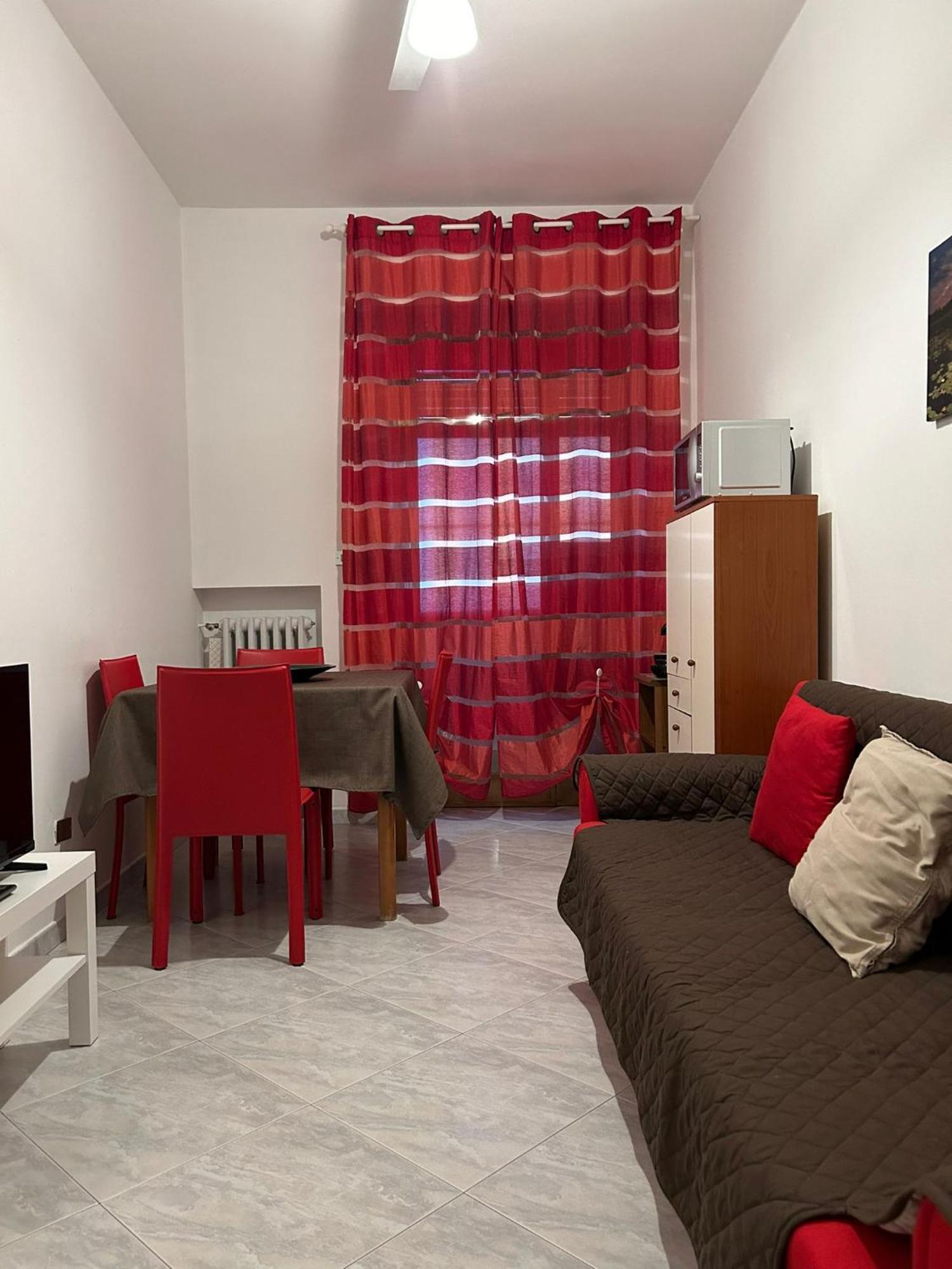 Matthias Central Rooms And Accomodation Бари Екстериор снимка