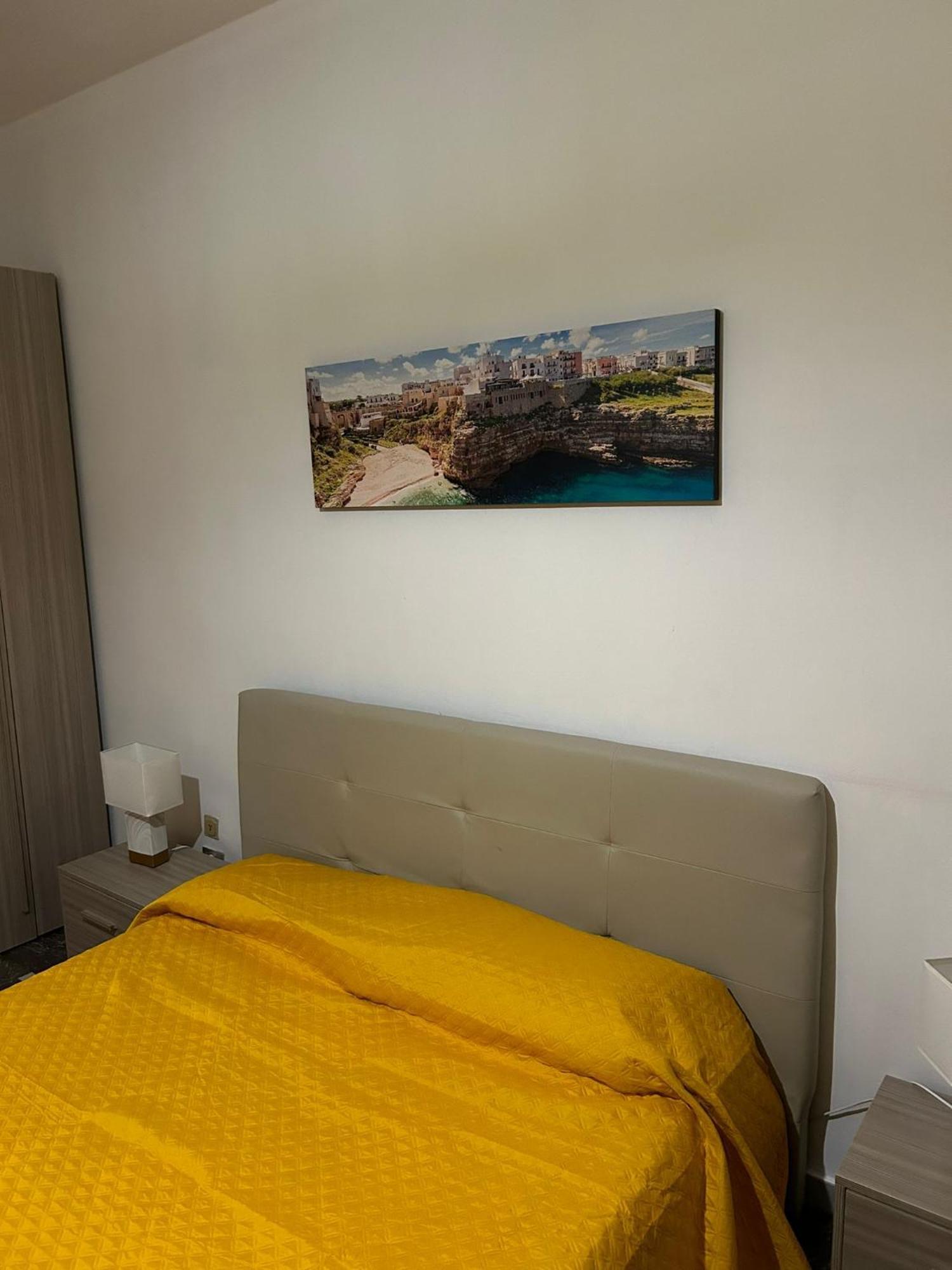 Matthias Central Rooms And Accomodation Бари Екстериор снимка