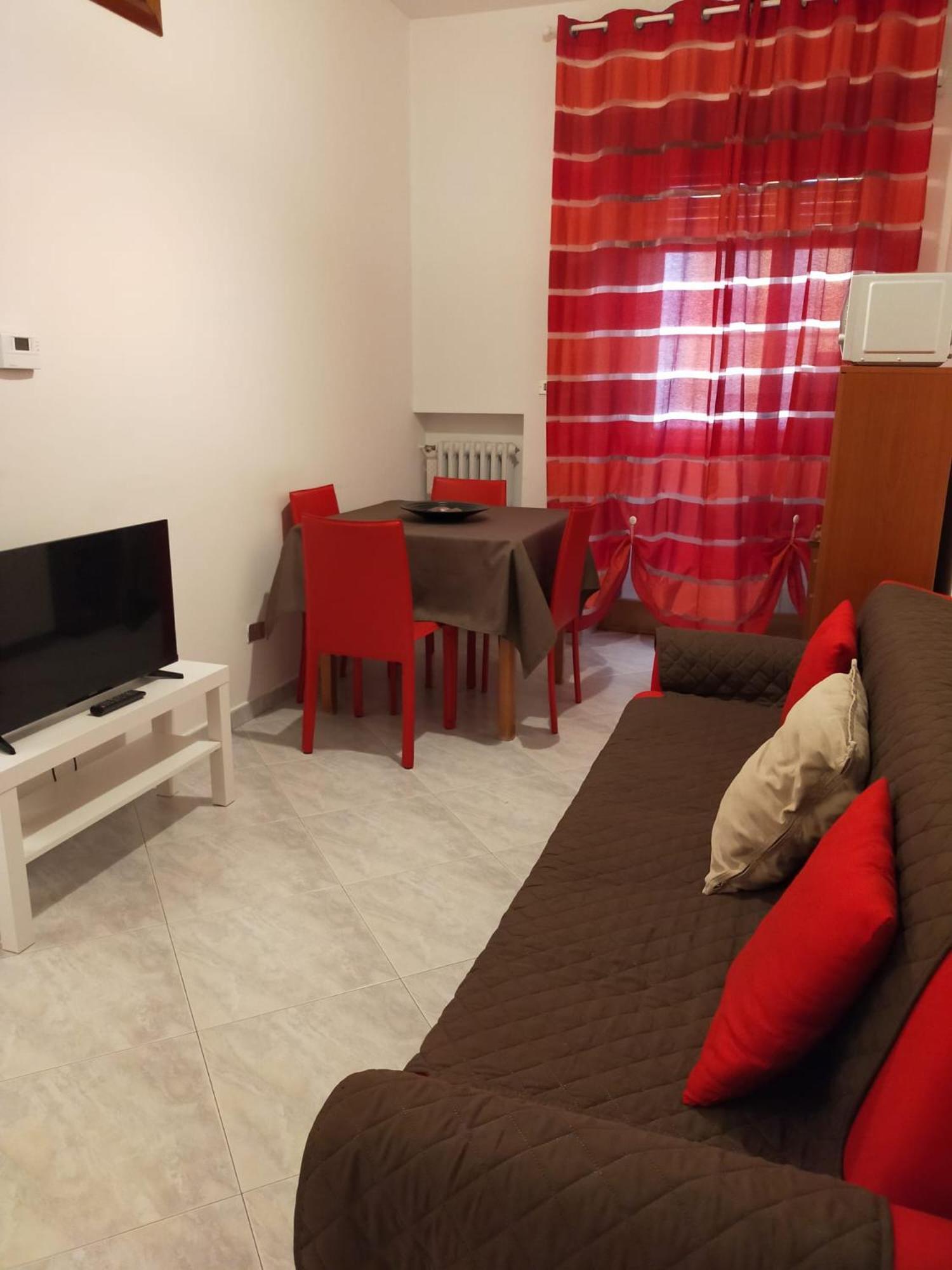 Matthias Central Rooms And Accomodation Бари Екстериор снимка